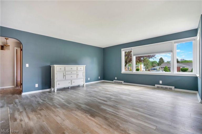 4028 Crestwood Street, Canton, OH - Photo 5