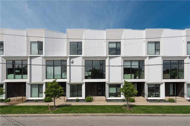 1320 58th Street, Cleveland, OH - Photo 3