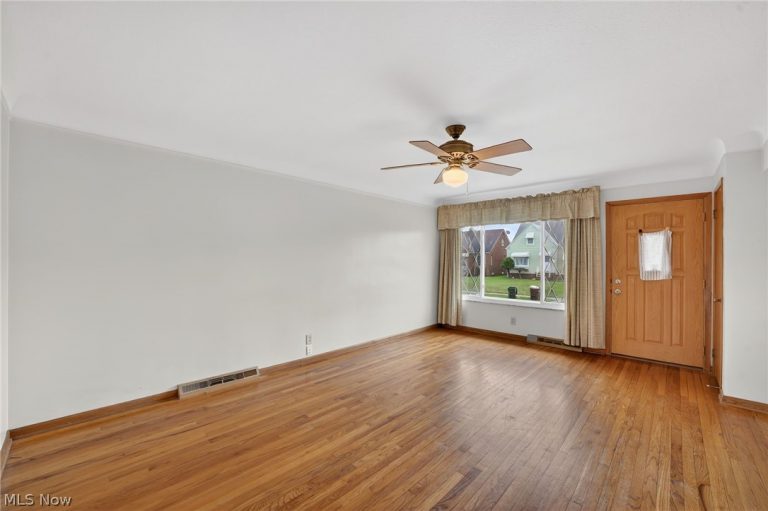 6010 Virginia Avenue, Parma, OH - Photo 5