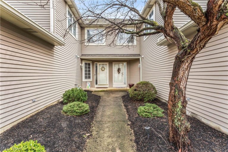 120 Ambleside Way, Amherst, OH - Photo 3