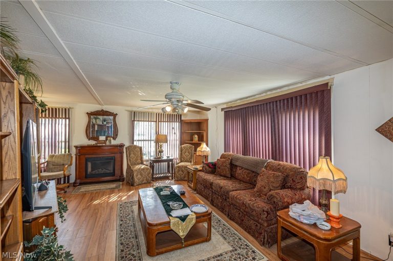 16 Grand Boulevard, Olmsted Twp, OH - Photo 6