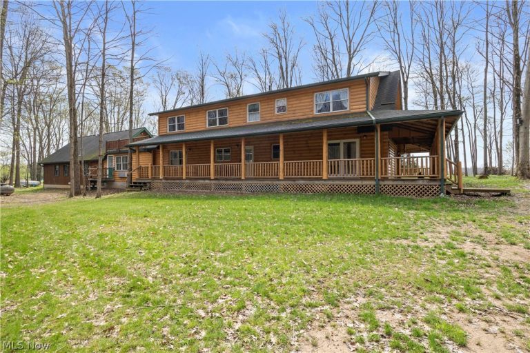 13719 Garfield Road, Wakeman, OH - Photo 3