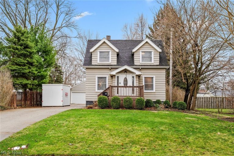 21941 Westwood Avenue, Fairview Park, OH, 44126