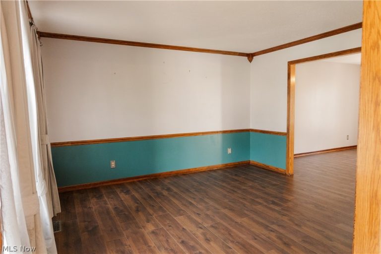 3069 Castle Circle, Massillon, OH - Photo 8