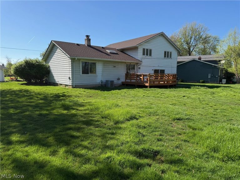 5592 Kilbourne Drive, Lyndhurst, OH - Photo 3