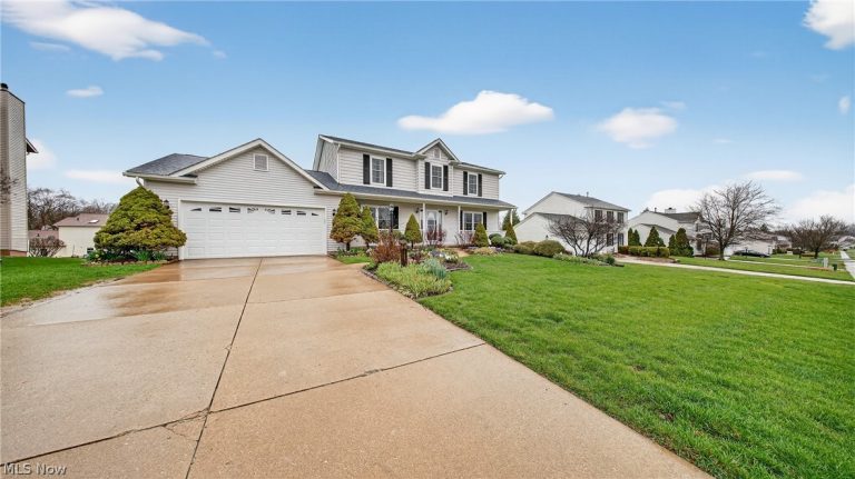 690 Southbridge Boulevard, Brunswick, OH - Photo 3