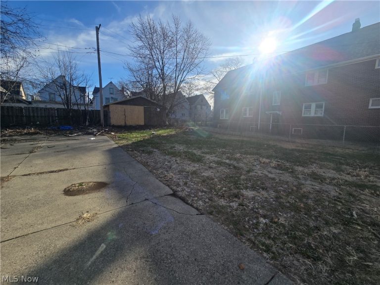 1087 64th Street, Cleveland, OH - Photo 3