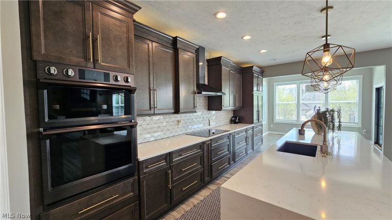 9337 Ellis Way, Strongsville, OH - Photo 3
