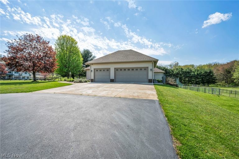 6569 Milhaven Avenue, Canal Fulton, OH - Photo 4