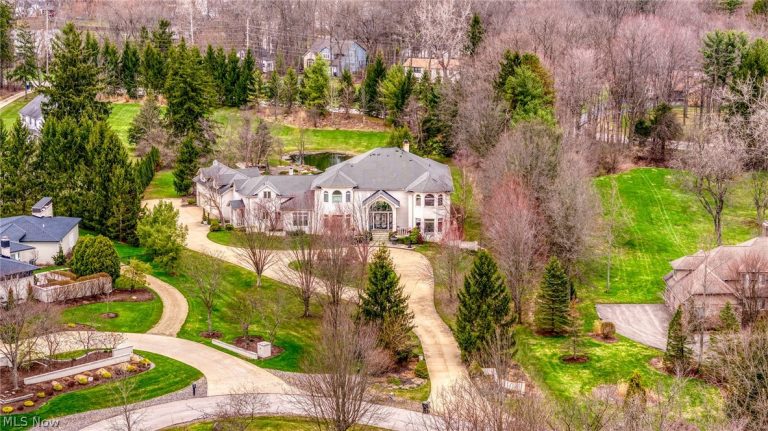 25 Brandon Court, Moreland Hills, OH - Photo 5