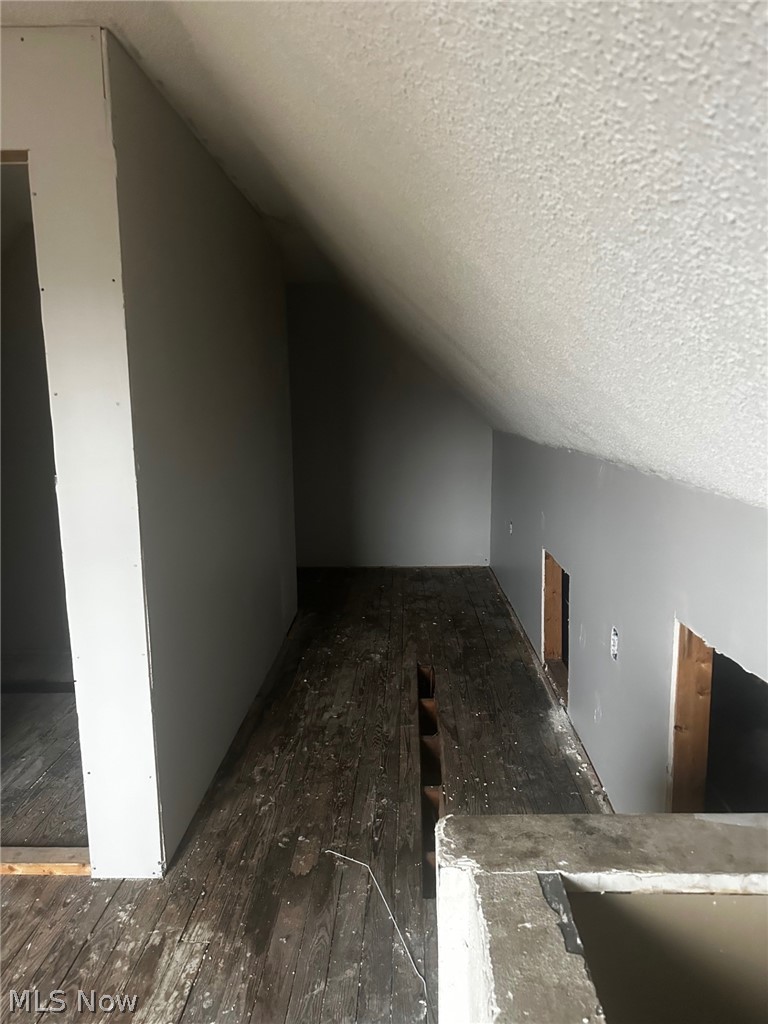 11709 Lenacrave Avenue, Cleveland, OH - Photo 8