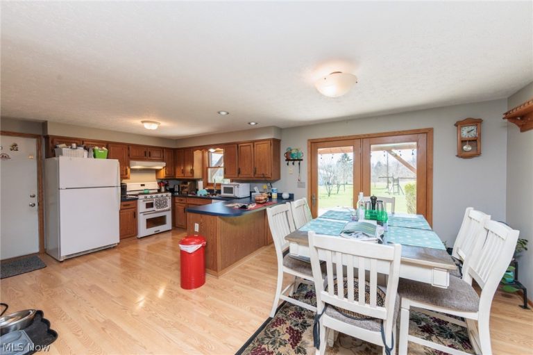 7310 Wolff Road, Medina, OH - Photo 3