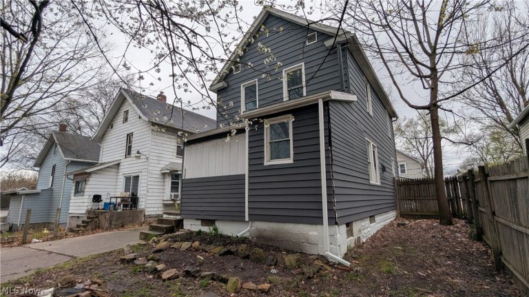 379 Homestead Street, Akron, OH - Photo 4