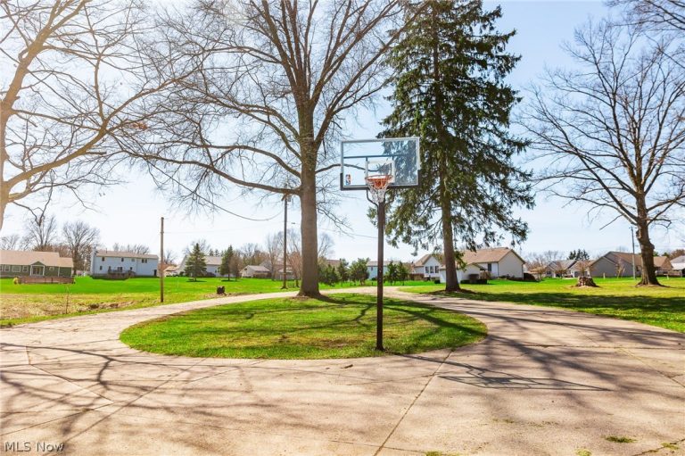 327 Briarhill Street, Rittman, OH - Photo 4