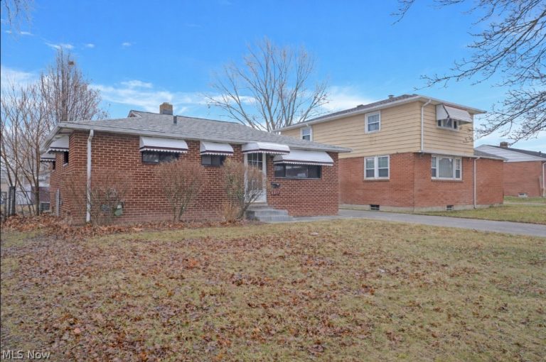 6377 Ledgebrook Drive, Brook Park, OH - Photo 2