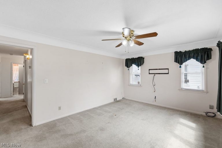 3402 Wellington Avenue, Parma, OH - Photo 3