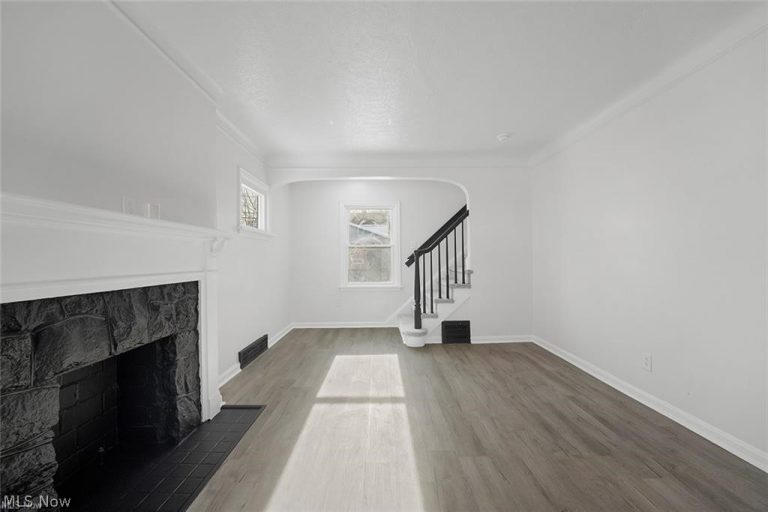 3406 Henderson Road, Cleveland Heights, OH - Photo 6