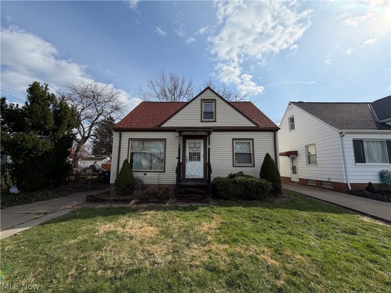 7313 Traymore Avenue, Brooklyn, OH - Photo 2