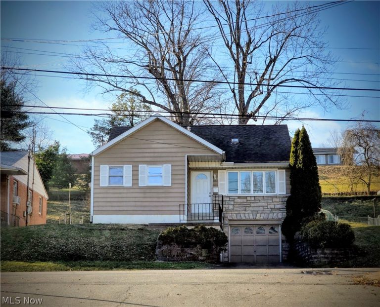 2417 Morningside Avenue, Parkersburg, WV - Photo 2