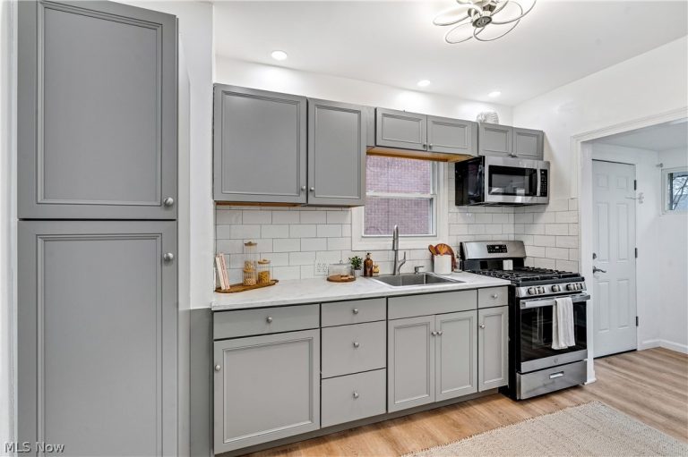 3131 Hudson Avenue, Youngstown, OH - Photo 8