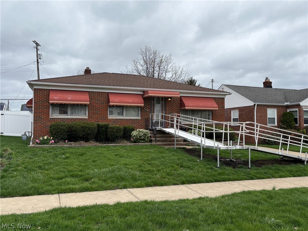 2436 Tuxedo Avenue, Parma, OH