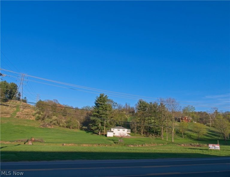 00 Elizabeth Pike, Parkersburg, WV - Photo 2