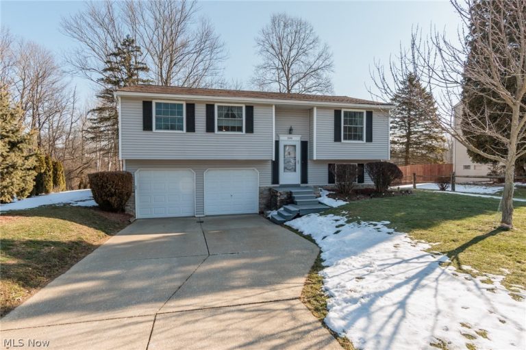 599 Berkshire Drive, Medina, OH - Photo 2