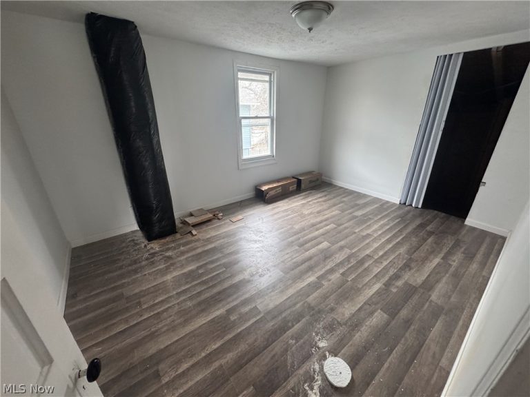 433 156th Street, Cleveland, OH - Photo 5