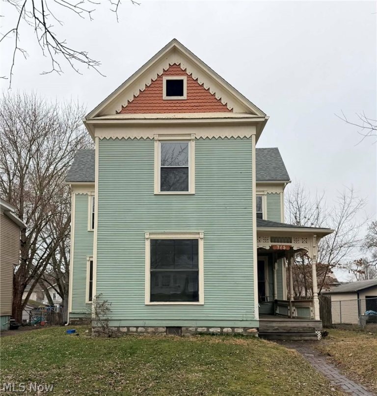 715 Brighton Boulevard, Zanesville, OH, 43701