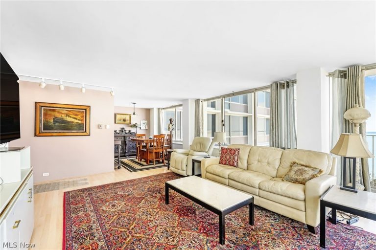 12700 Lake Avenue #1107, Lakewood, OH - Photo 8