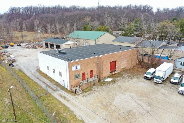 1234 Brittain Road, Akron, OH - Photo 2