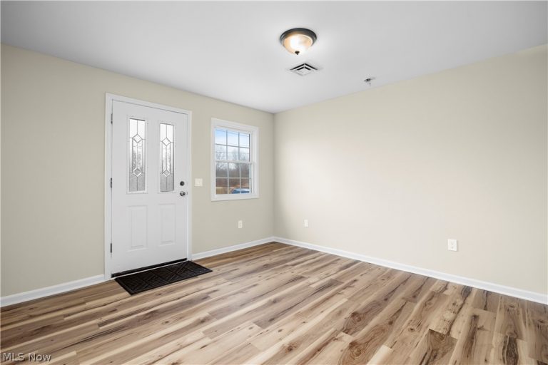 12452 Island Road, Grafton, OH - Photo 6