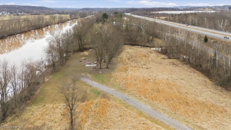 609 Little Kanawha River Road, Parkersburg, WV - Photo 6