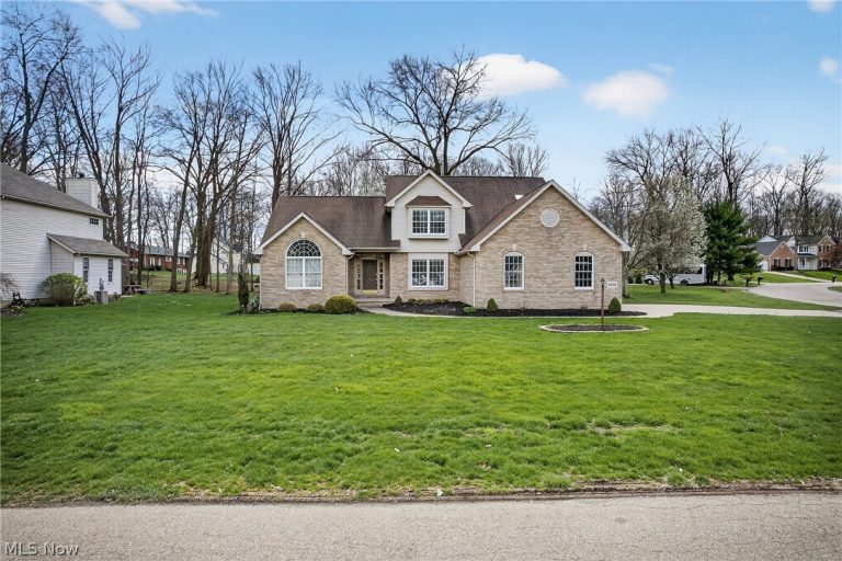 9100 Hocking Street, Massillon, OH - Photo 3