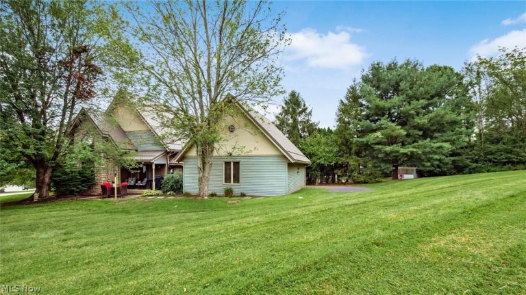 6730 Dillon Hills Drive, Nashport, OH - Photo 2