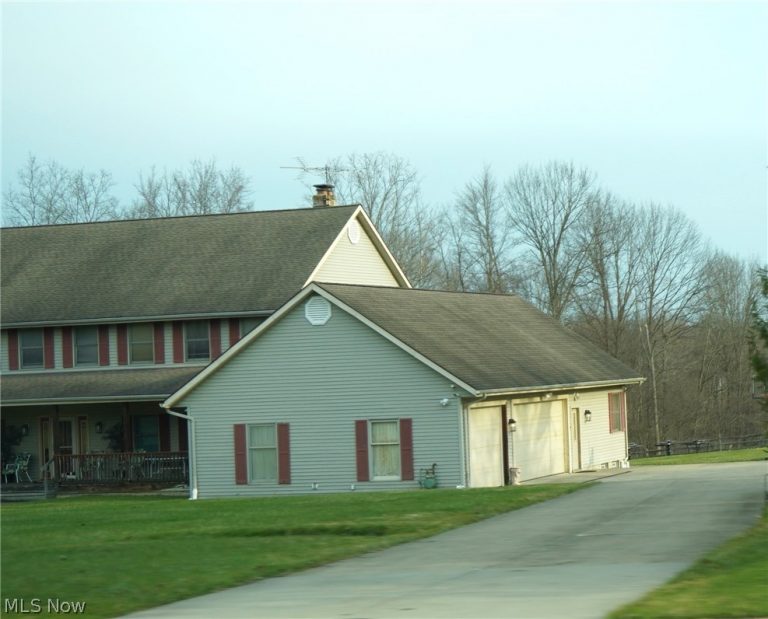 39335 Bainbridge Road, Solon, OH - Photo 3