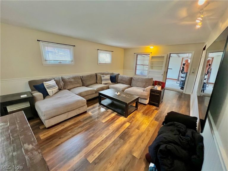 325 Mckinley Avenue, Carrollton, OH - Photo 8