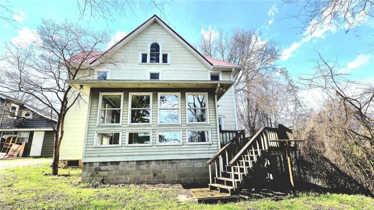 614 Cutler Street, Marietta, OH - Photo 2