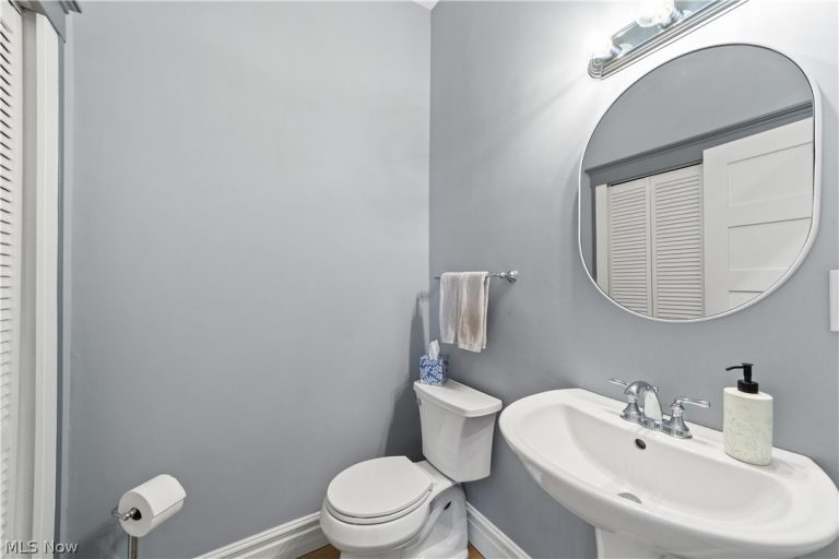 3060 Mabel Court #4, Cleveland, OH - Photo 8