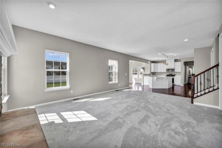 7312 Warblers Lane, North Ridgeville, OH - Photo 6