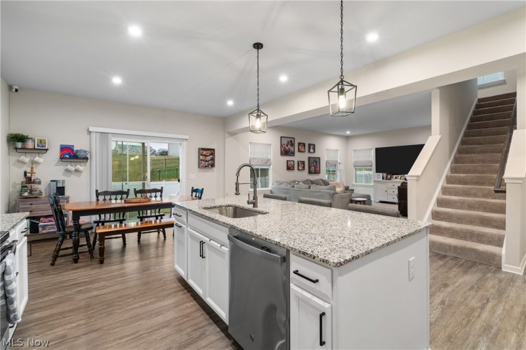 2277 Orchard Circle, Ravenna, OH - Photo 6