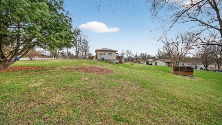 1952 Caroline Avenue, Norton, OH - Photo 5