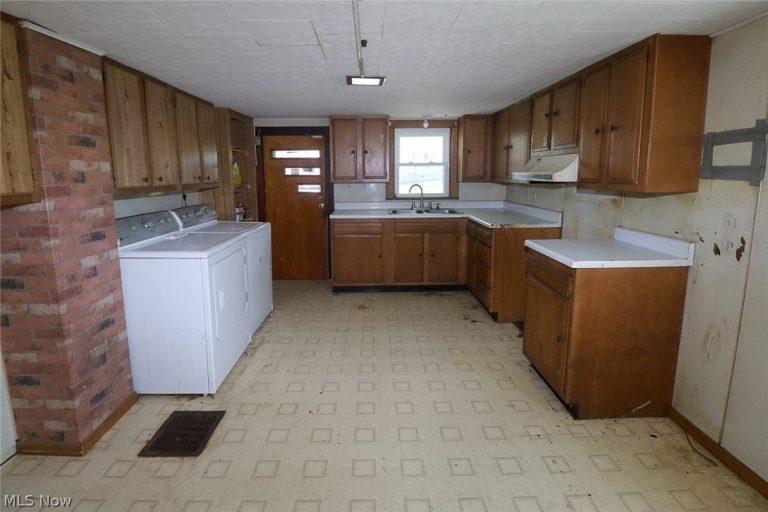 1041 County Road 14, Rayland, OH - Photo 8