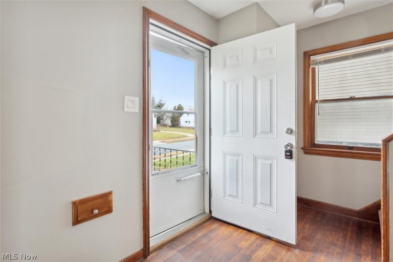 9504 Highland Avenue, Garfield Heights, OH - Photo 4