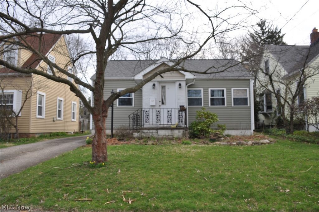 175 Harcourt Drive, Akron, OH