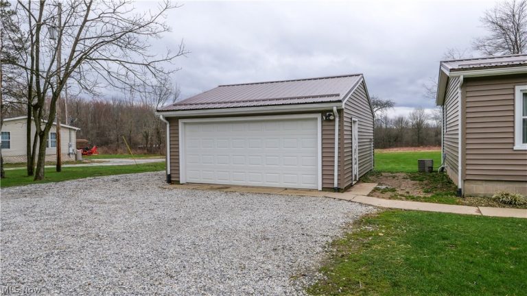 8698 Pierce Road, Garrettsville, OH - Photo 4