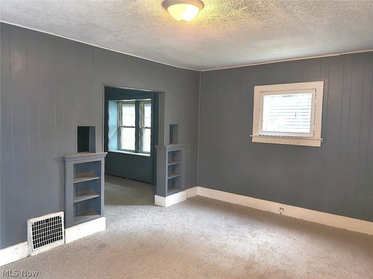 877 Hammel Street, Akron, OH - Photo 4