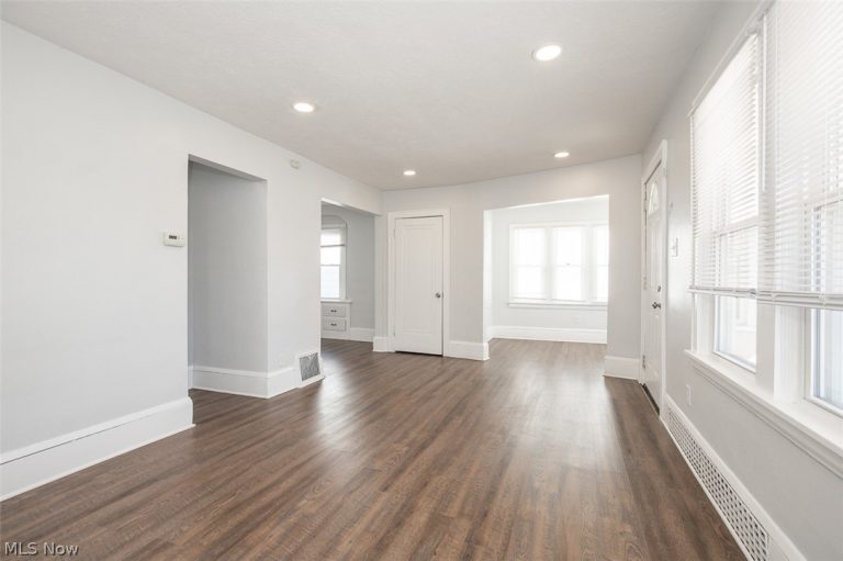 826 Dover Avenue, Akron, OH - Photo 5