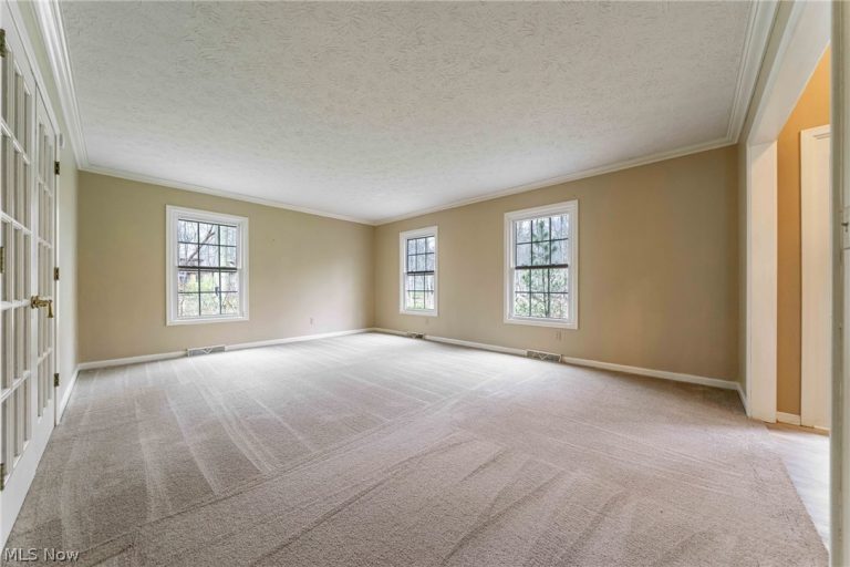 8233 Whispering Pines Drive, Novelty, OH - Photo 6