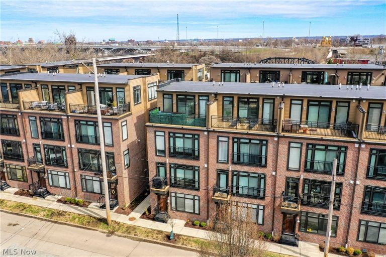 2275 19 Street, Cleveland, OH - Photo 2